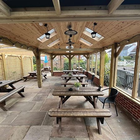 The Black Swan Inn Horsham St Faith Εξωτερικό φωτογραφία