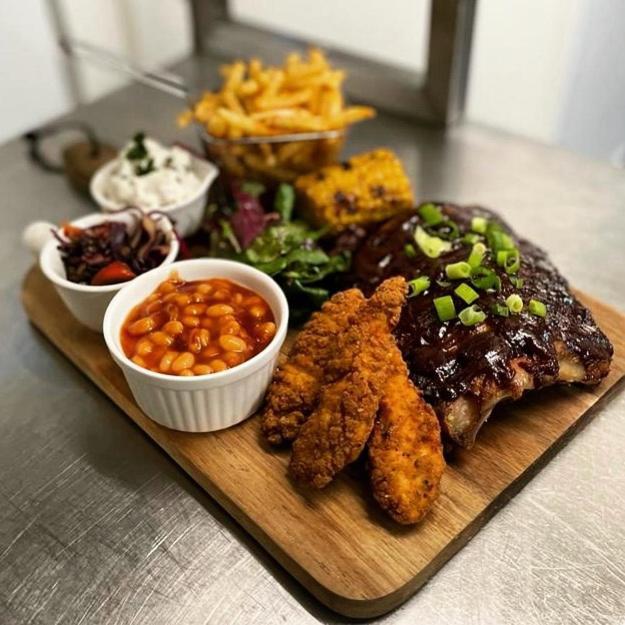The Black Swan Inn Horsham St Faith Εξωτερικό φωτογραφία