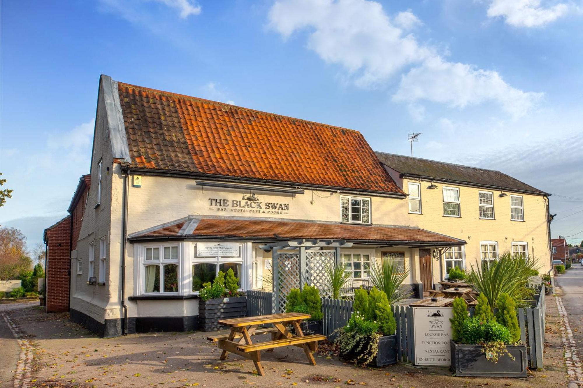 The Black Swan Inn Horsham St Faith Εξωτερικό φωτογραφία