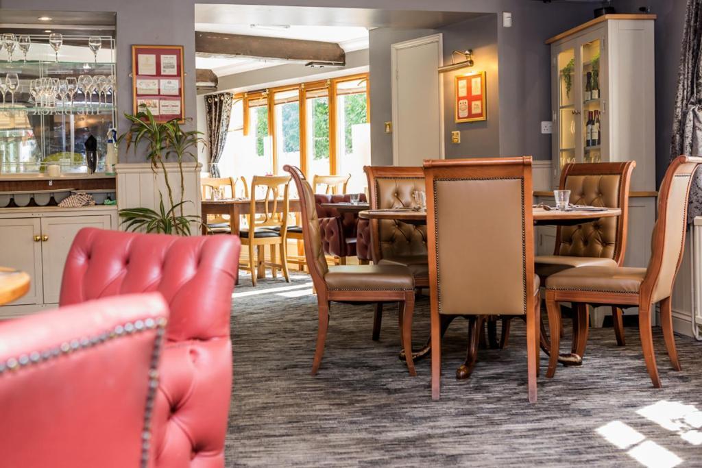 The Black Swan Inn Horsham St Faith Εξωτερικό φωτογραφία