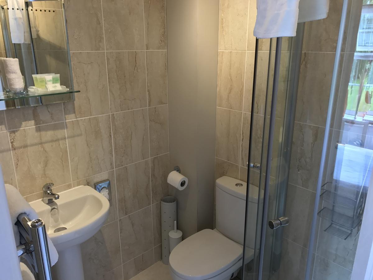 The Black Swan Inn Horsham St Faith Εξωτερικό φωτογραφία