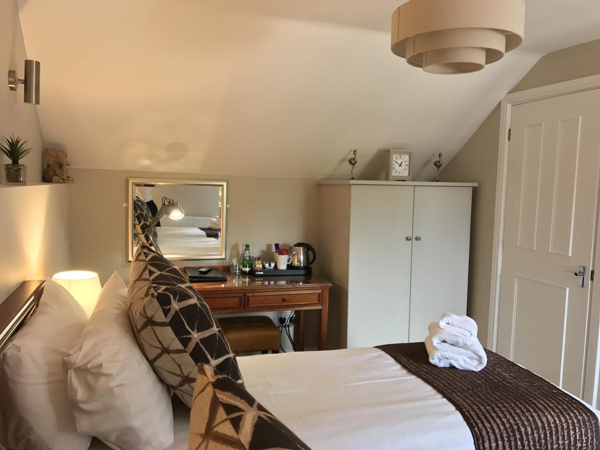 The Black Swan Inn Horsham St Faith Εξωτερικό φωτογραφία