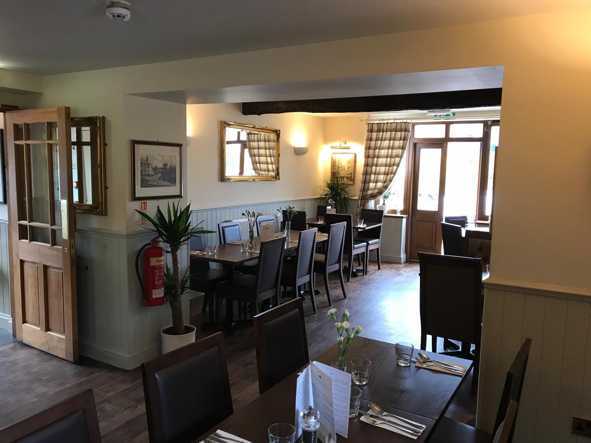 The Black Swan Inn Horsham St Faith Εξωτερικό φωτογραφία